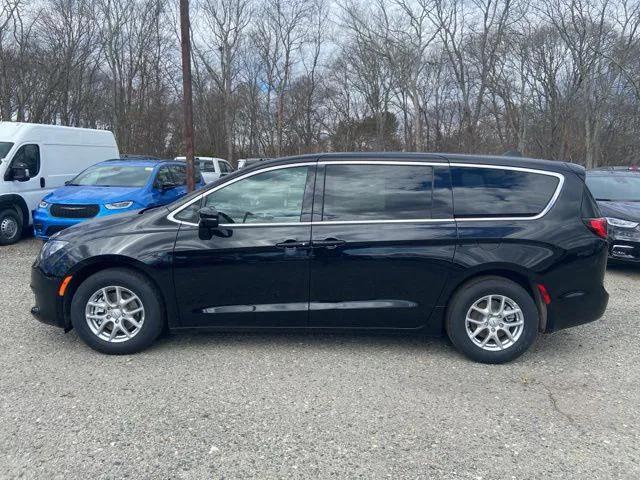 2026 Chrysler Voyager VOYAGER LX