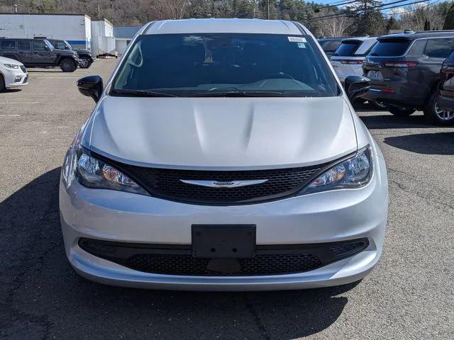 2026 Chrysler Voyager VOYAGER LX