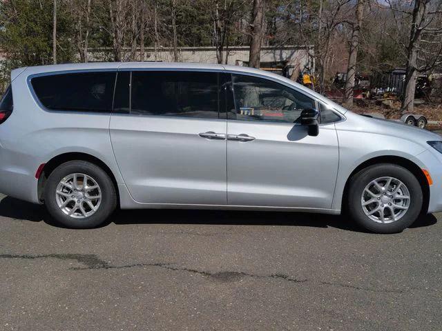 2026 Chrysler Voyager LX