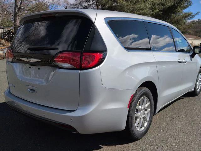 2026 Chrysler Voyager LX