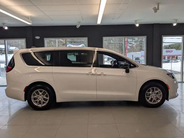2026 Chrysler Voyager LX
