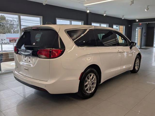2026 Chrysler Voyager LX