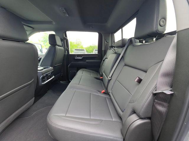 2026 GMC Sierra 2500HD Crew Cab, Standard Bed, SLT, 4WD