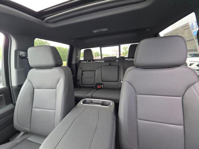 2026 GMC Sierra 2500HD Crew Cab, Standard Bed, SLT, 4WD
