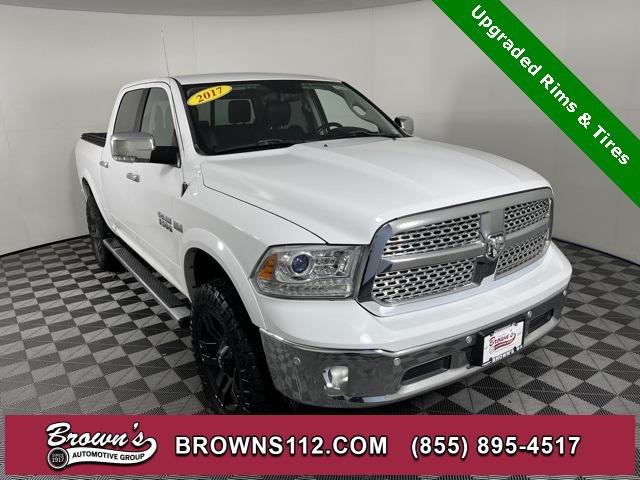 2017 RAM 1500 Laramie Crew Cab 4x4 57 Box