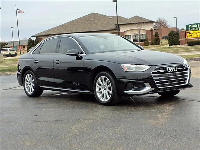 2023 Audi A4 Premium 40 TFSI quattro S tronic