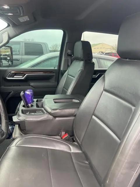 2025 GMC Sierra 3500HD Chassis SLE