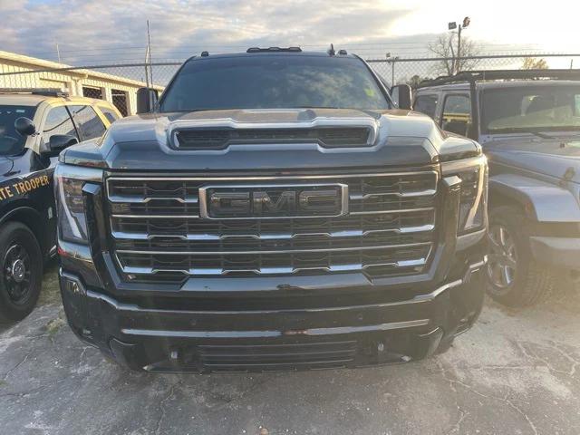 2025 GMC Sierra 2500HD 4WD Crew Cab Standard Bed AT4