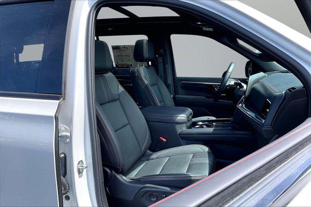 2025 Chevrolet Tahoe 4WD RST
