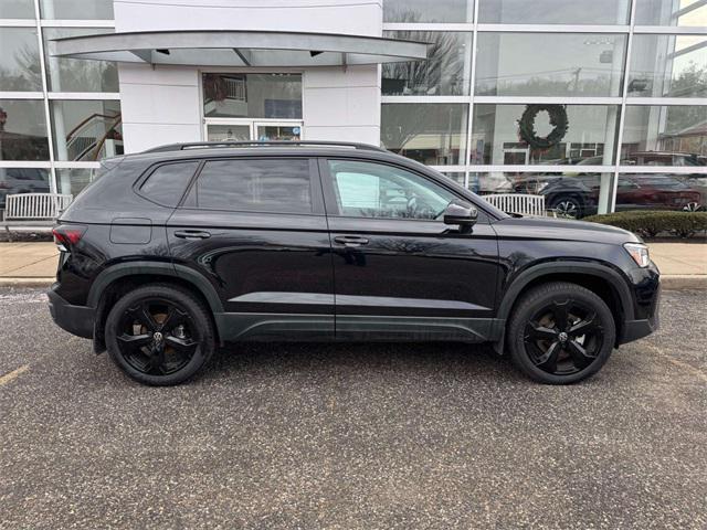 2025 Volkswagen Taos 1.5T SE Black