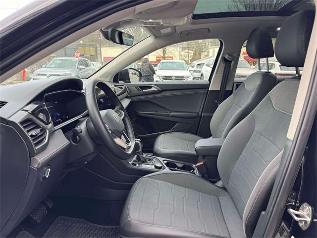 2025 Volkswagen Taos 1.5T SE Black