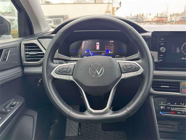 2025 Volkswagen Taos 1.5T SE Black