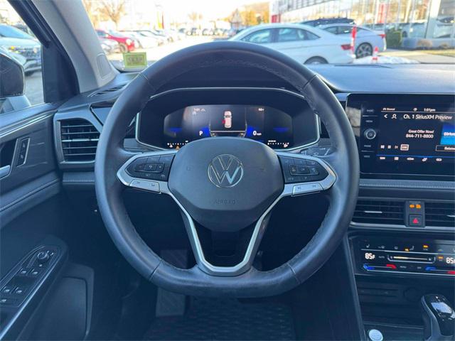 2025 Volkswagen Taos 1.5T SE Black