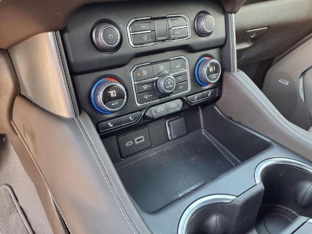 2022 Chevrolet Suburban 4WD LT