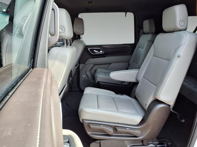 2022 Chevrolet Suburban 4WD LT