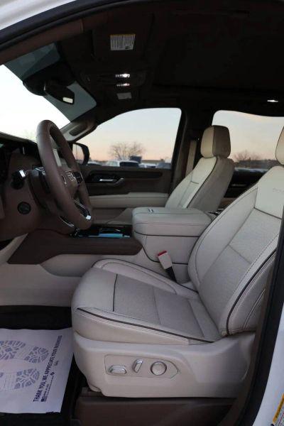 2025 GMC Yukon XL 4WD Denali