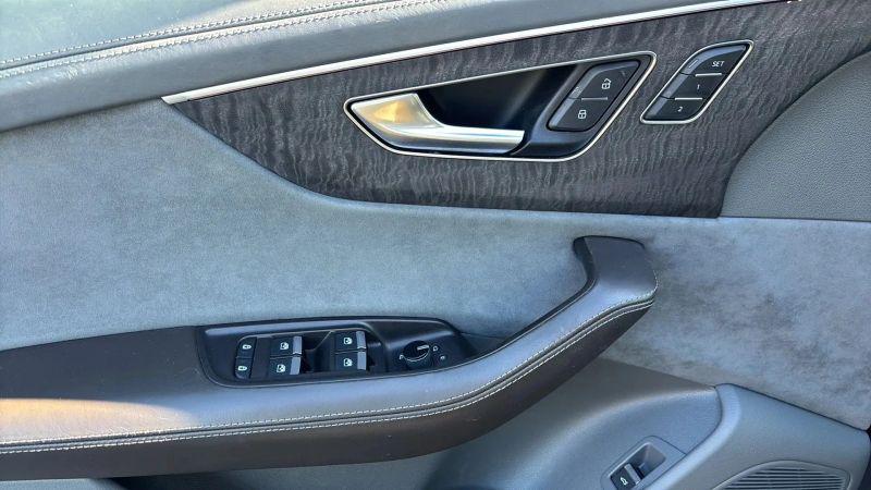 2021 Audi Q8 Prestige 55 TFSI quattro Tiptronic