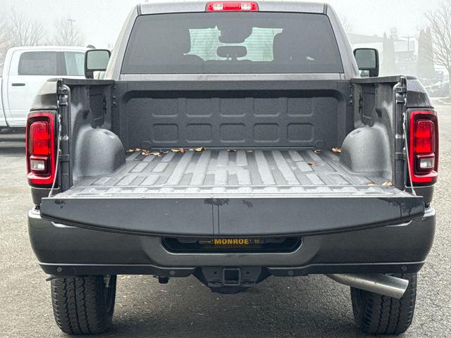 2026 Ram 3500 Big Horn Crew Cab 4x4 8 Box