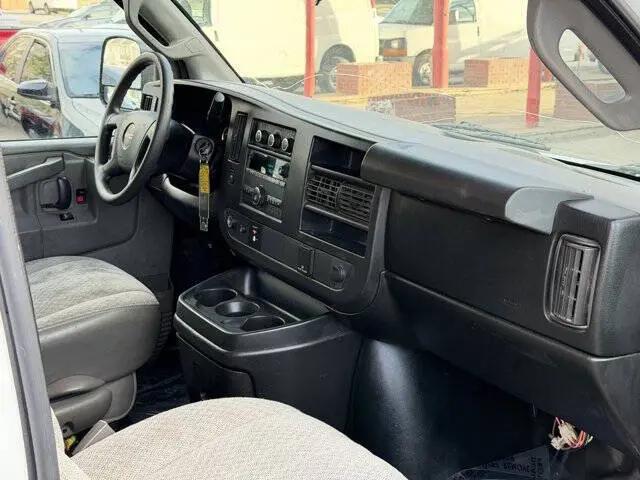 2017 GMC Savana 2500 Work Van