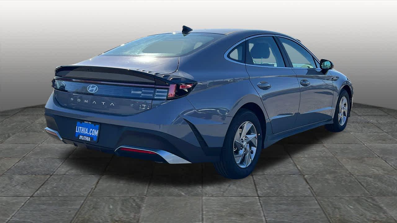 New 2026 Transmission Blue Hyundai SE image 35