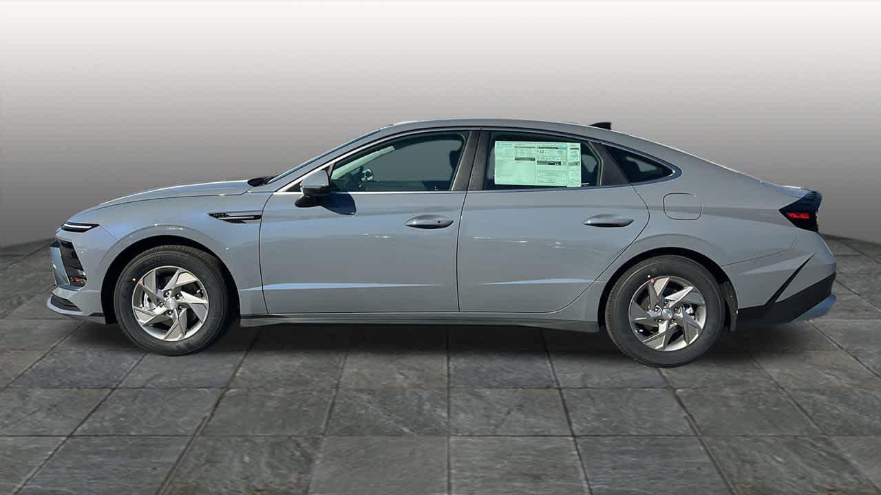 New 2026 Transmission Blue Hyundai SE image 38
