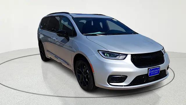 2026 Chrysler Pacifica Limited for sale in Irving, TX