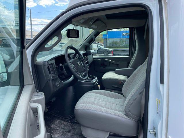 2025 Chevrolet Express Cutaway Work Van