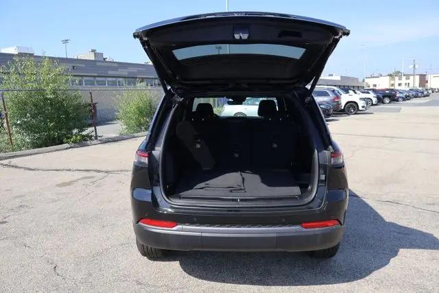 2026 Jeep Grand Cherokee Altitude 4x4
