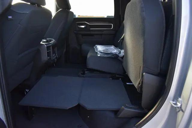 2026 Ram 3500 Big Horn Crew Cab 4x4 8' Box