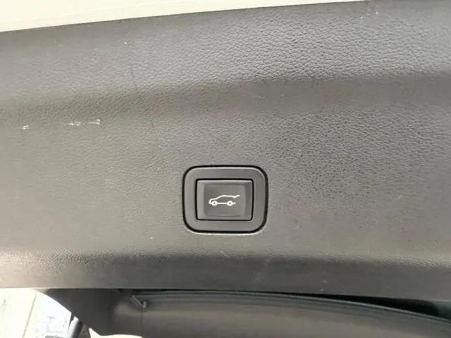 2023 GMC Yukon XL 4WD Denali