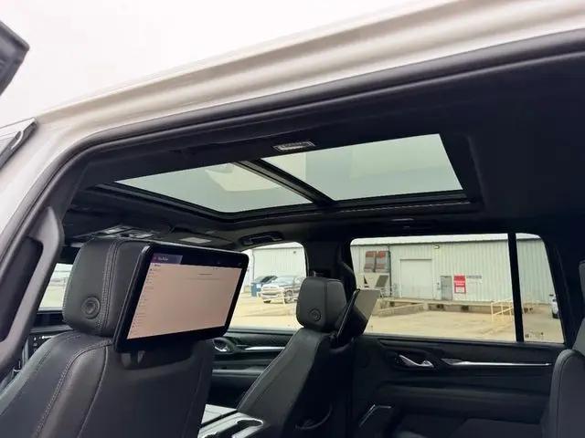 2023 GMC Yukon XL 4WD Denali