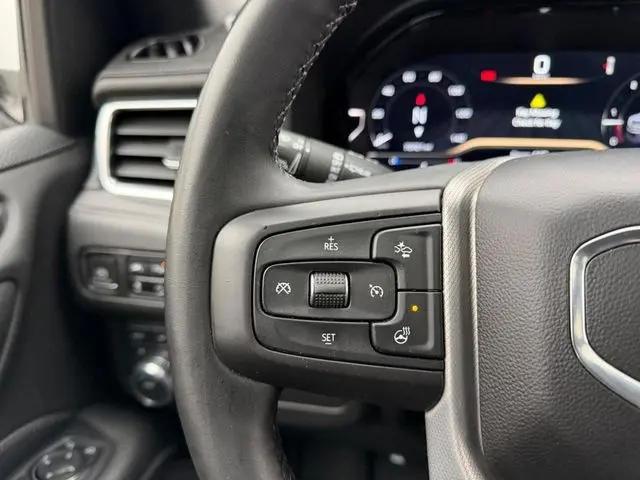 2023 GMC Yukon XL 4WD Denali