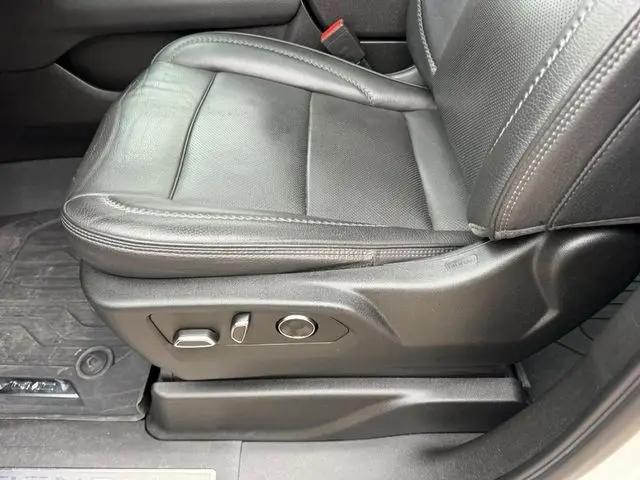 2023 GMC Yukon XL 4WD Denali
