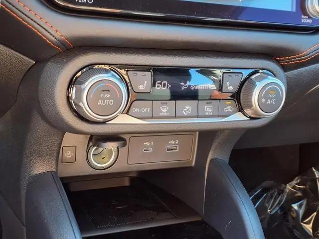 2025 Nissan Versa 1.6 SR
