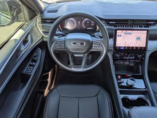 2025 Jeep Grand Cherokee L Limited 4x4