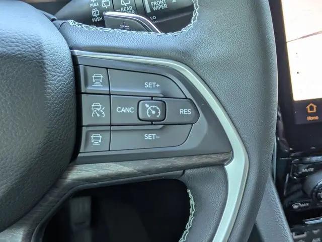 2025 Jeep Grand Cherokee L Limited 4x4