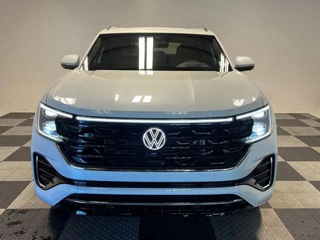 2026 Volkswagen Atlas Cross Sport SEL Premium R-Line