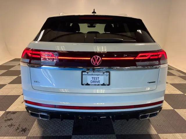 2026 Volkswagen Atlas Cross Sport SEL Premium R-Line
