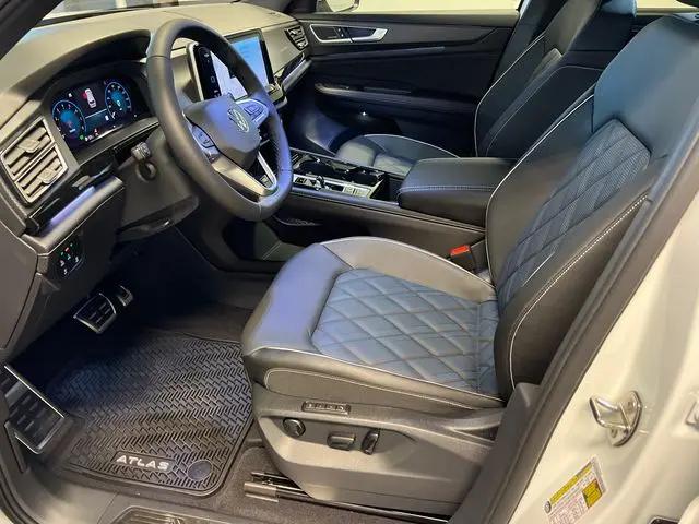 2026 Volkswagen Atlas Cross Sport SEL Premium R-Line