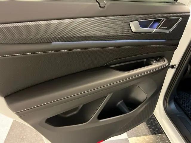 2026 Volkswagen Atlas Cross Sport SEL Premium R-Line