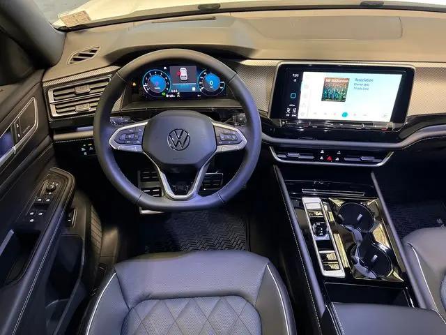 2026 Volkswagen Atlas Cross Sport SEL Premium R-Line