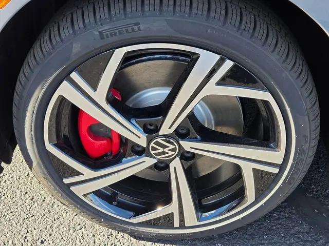 2026 Volkswagen Golf GTI SE