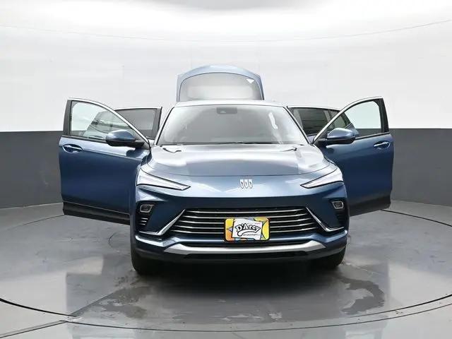 2026 Buick NV Preferred FWD