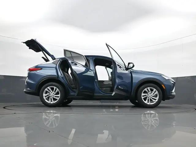 2026 Buick NV Preferred FWD