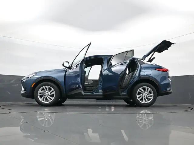 2026 Buick NV Preferred FWD