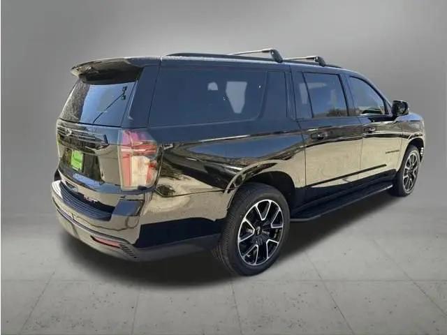 2024 Chevrolet Suburban 4WD RST