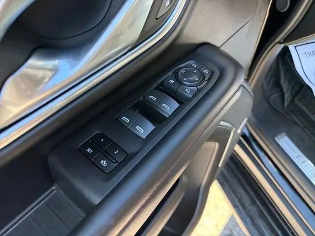 2024 Chevrolet Suburban 4WD RST