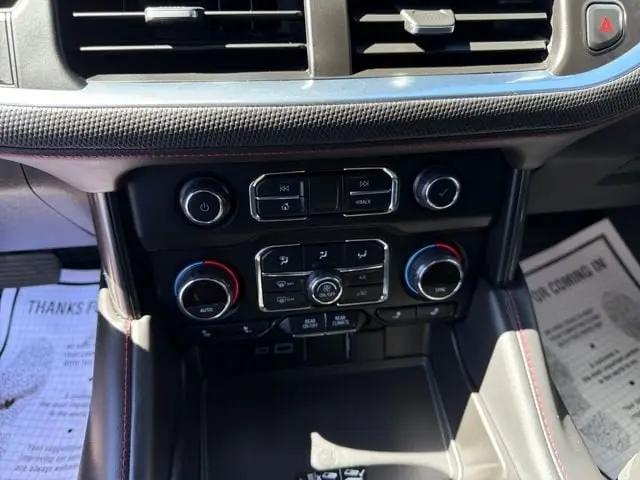 2024 Chevrolet Suburban 4WD RST