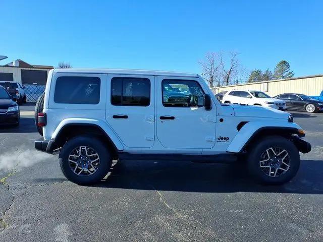 2026 Jeep Wrangler 4-Door Sahara 4x4