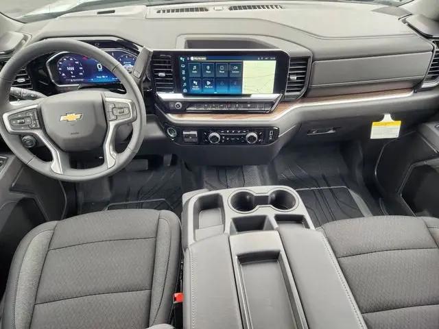2026 Chevrolet Silverado 1500 4WD Crew Cab Standard Bed LT